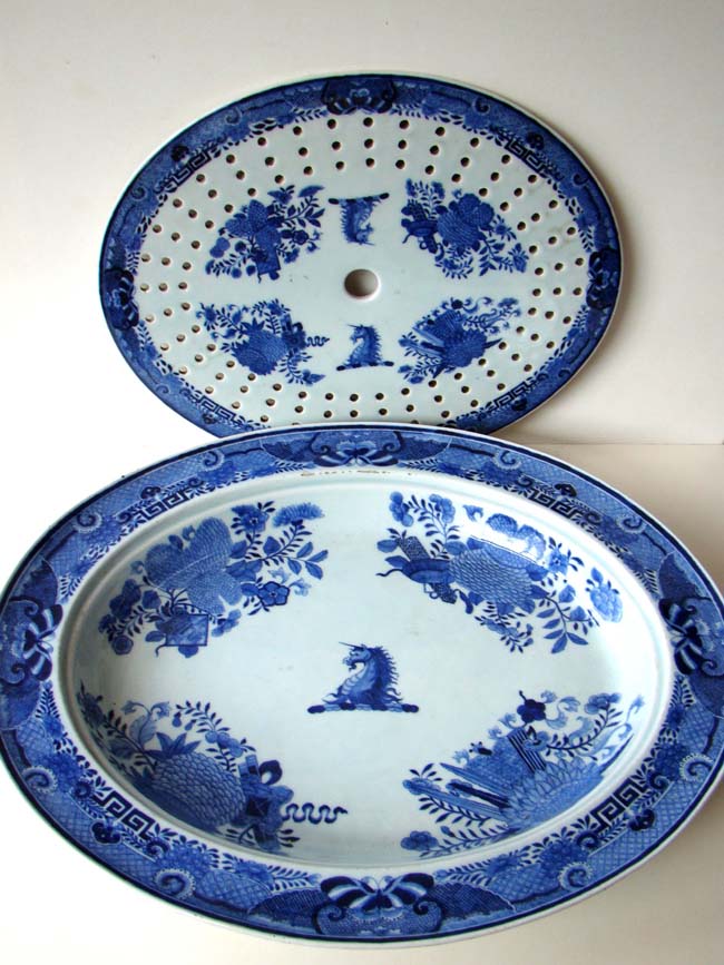 A fine and rare Chinese Export Porcelain FITZHUGH pattern large serving platter with Mazarin liner circa 1800